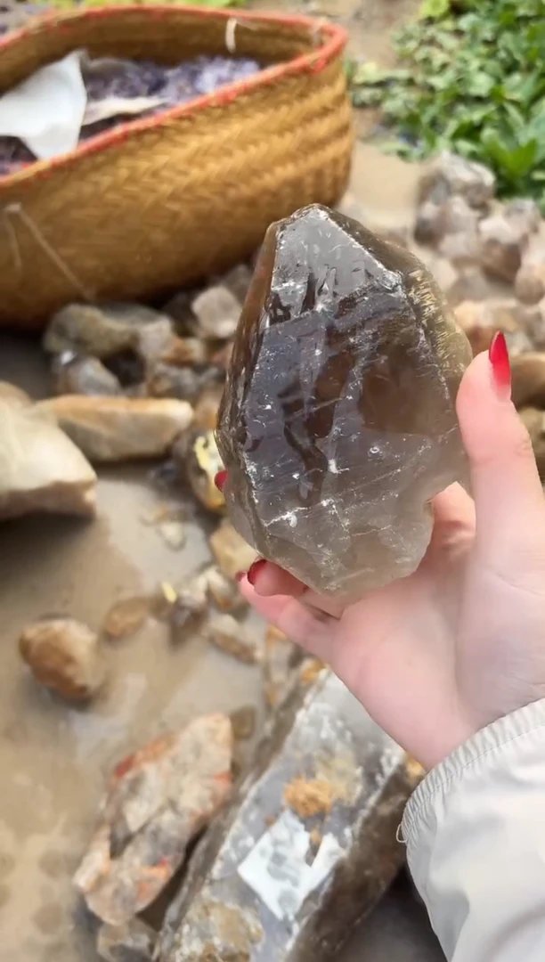 【闪购商品】水晶摆件未镶嵌茶水晶 696