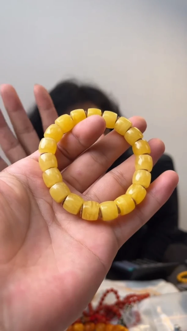 【闪购商品】蜜蜡手串未镶嵌噶玛家