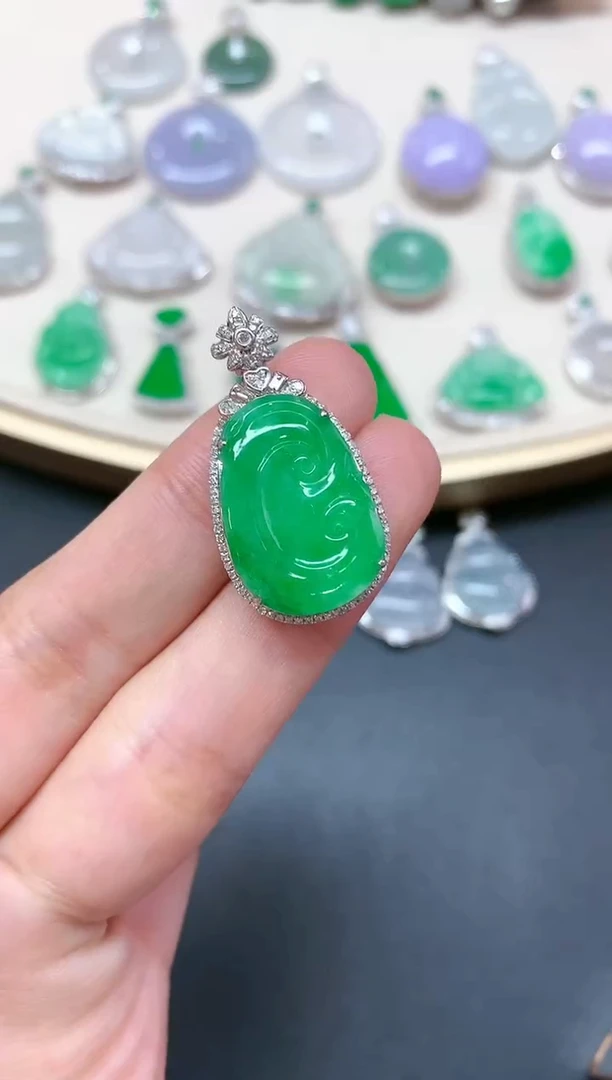 【闪购商品】翡翠吊坠(不含链)18K金镶嵌S482|8800