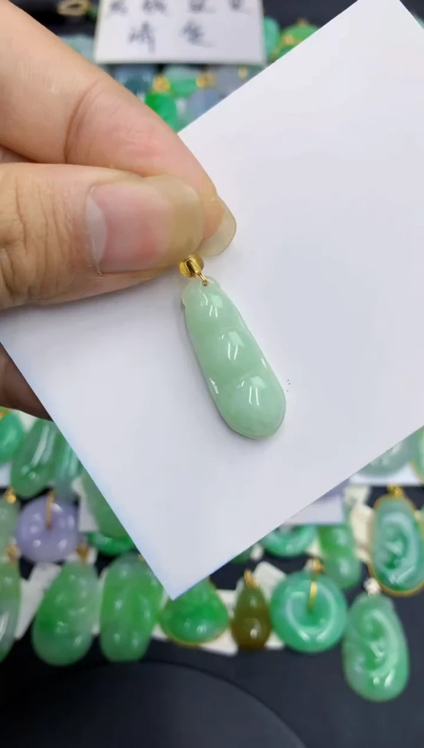 翡翠未镶嵌颈饰缅甸翡翠a货