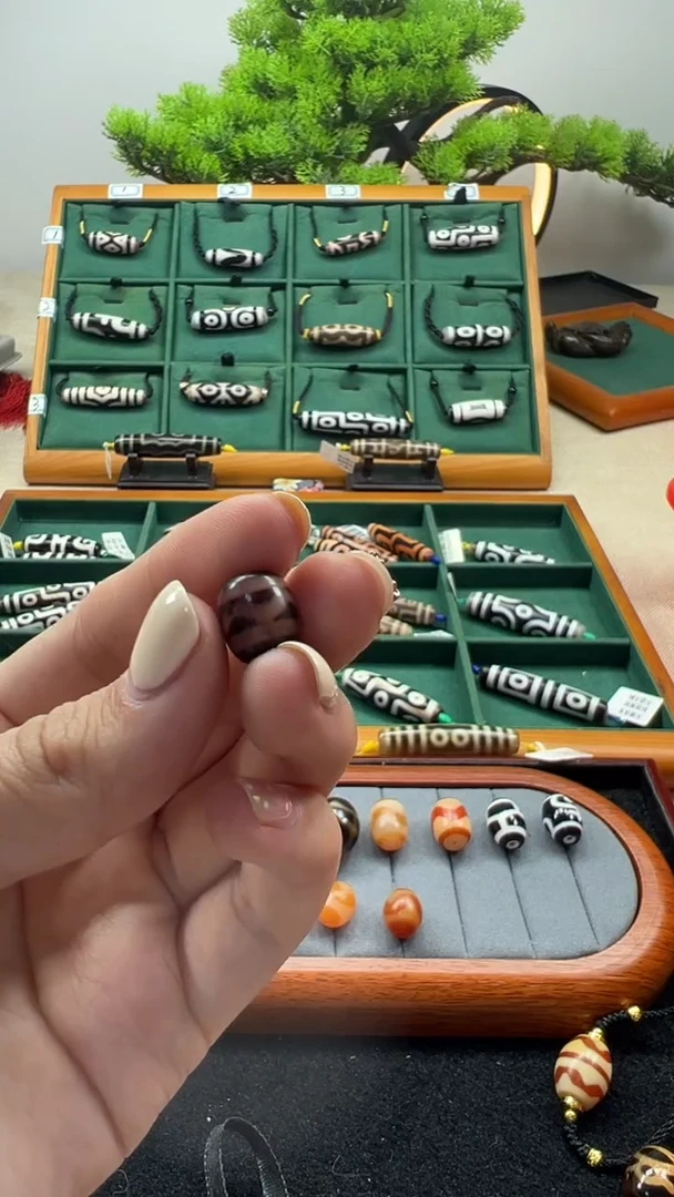 玛瑙/玉髓（覆膜）颈饰未镶嵌24.微瑕随机发货