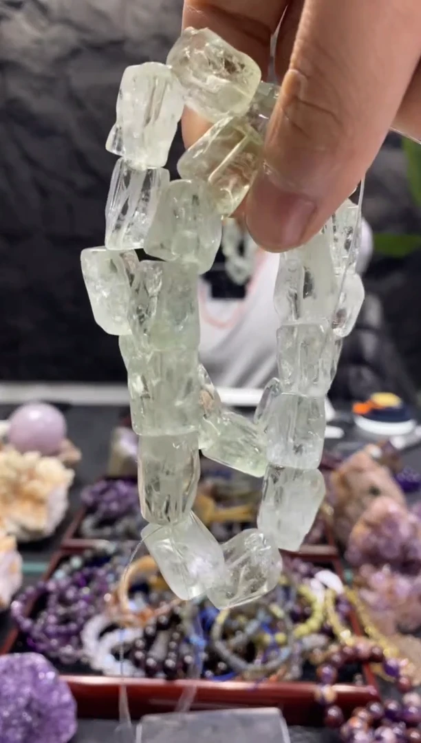 【闪购商品】水晶手链未镶嵌绿水晶随型多样性发其一
