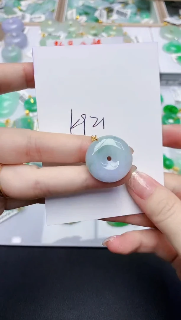 翡翠未镶嵌颈饰天然缅甸A货翡翠