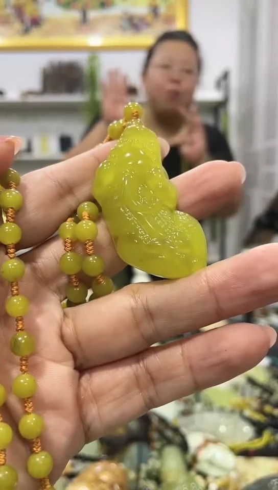 岫玉未镶嵌挂件