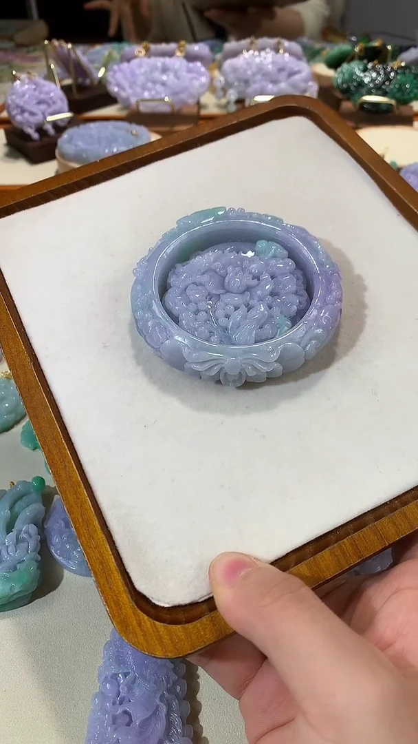未镶嵌手镯翡翠套镯