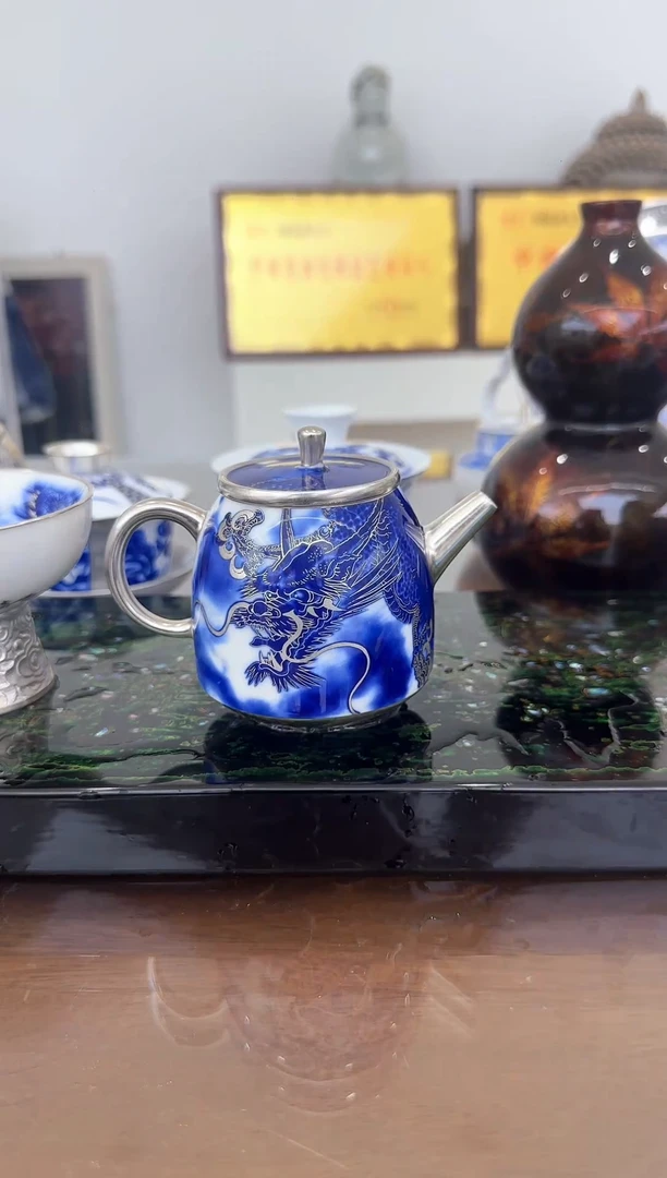 何赋森甄选——祥龙手持壶