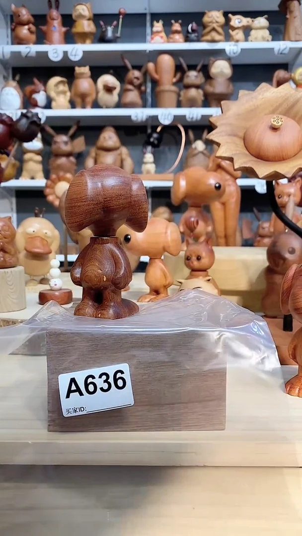 【闪购商品】木木雕摆件可爱卡通