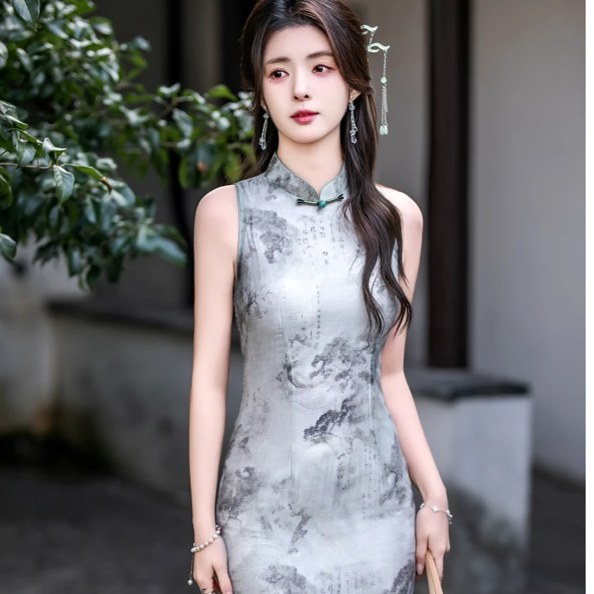 中式夏季改良年轻无袖旗袍2025气质少女日常复古新款连衣裙明国风