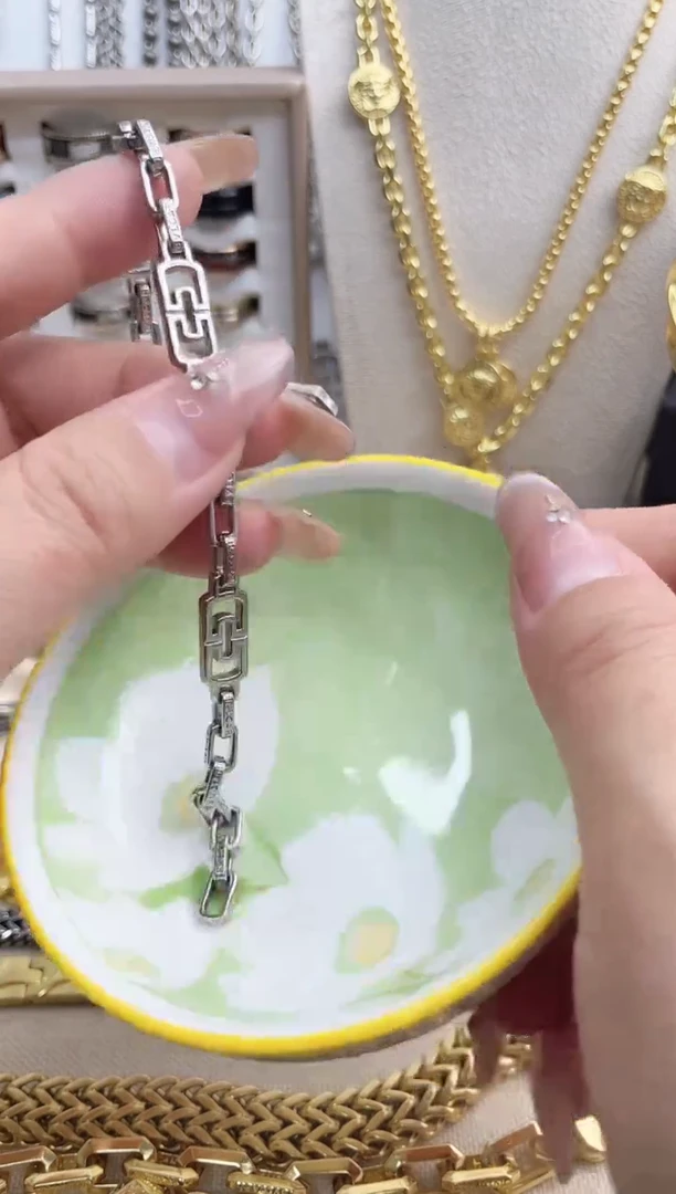 瓷片a'a'a'a'a'a'a'a'a'a'a'a'a'a