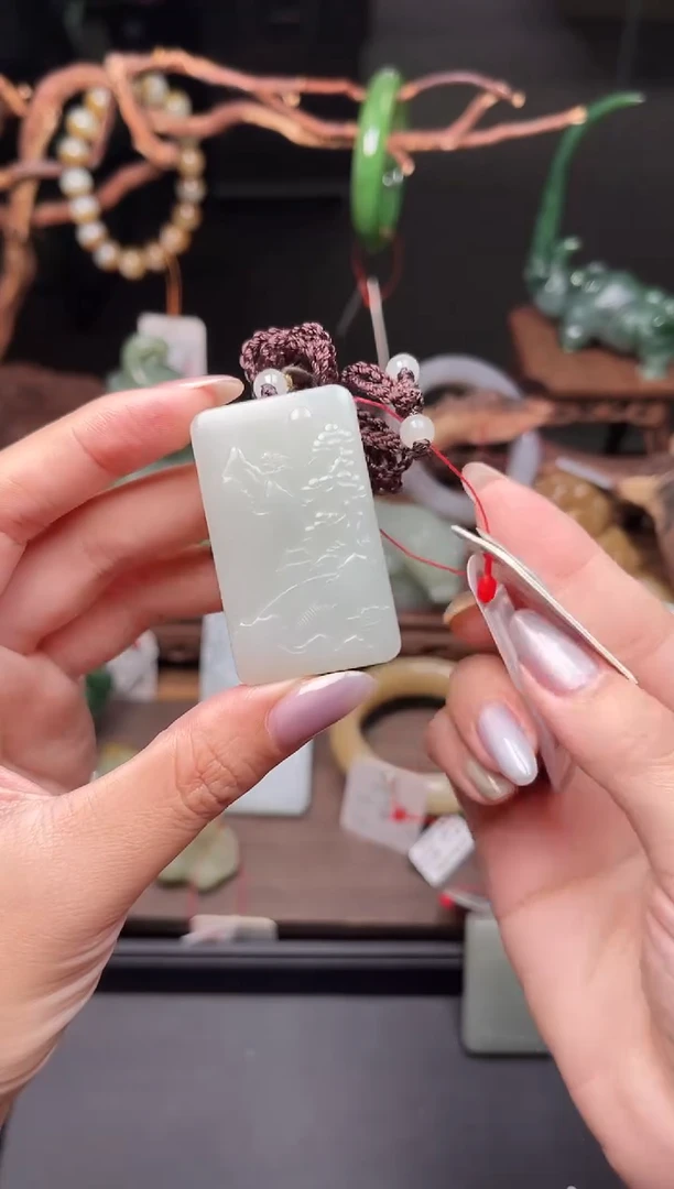 和田玉吊坠未镶嵌且末迪克兰 山水牌30751