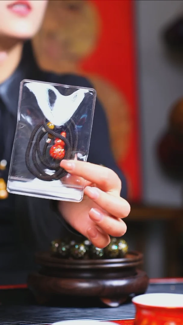 【闪购商品】紫光檀大漆红金脖挂