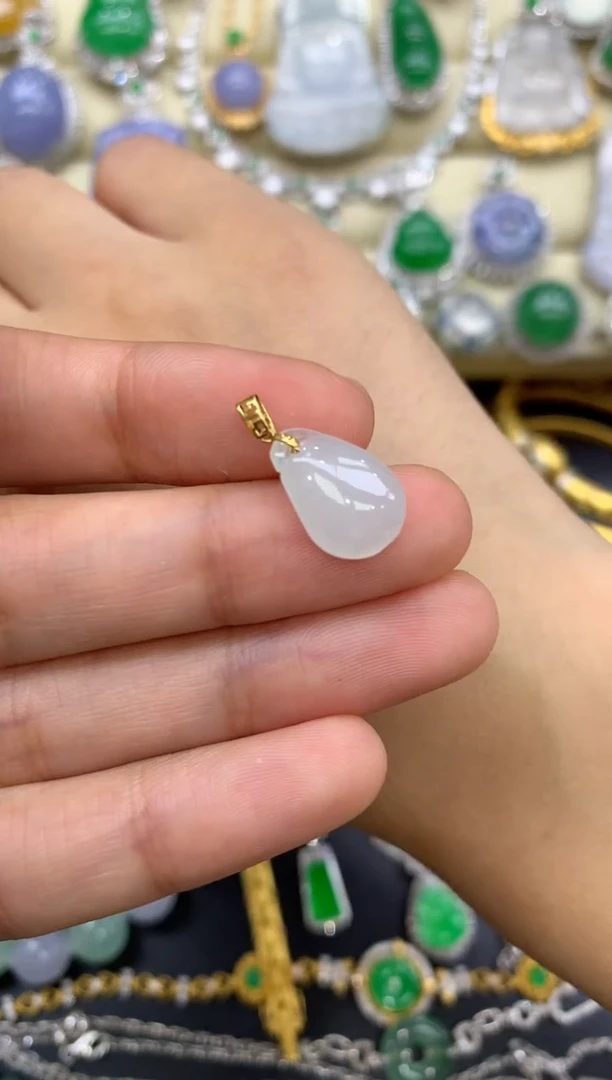 翡翠18K金镶嵌颈饰26-中国好珍宝