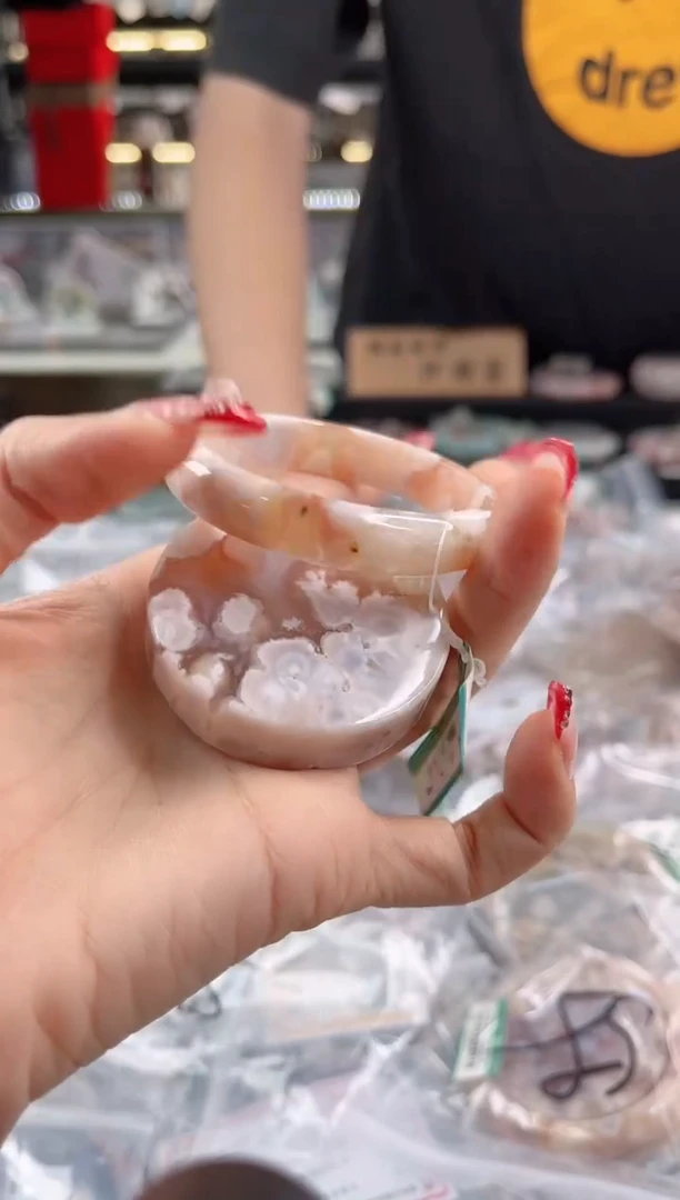 未镶嵌手镯石英质玉53圈口 （赠品镯心）3330215