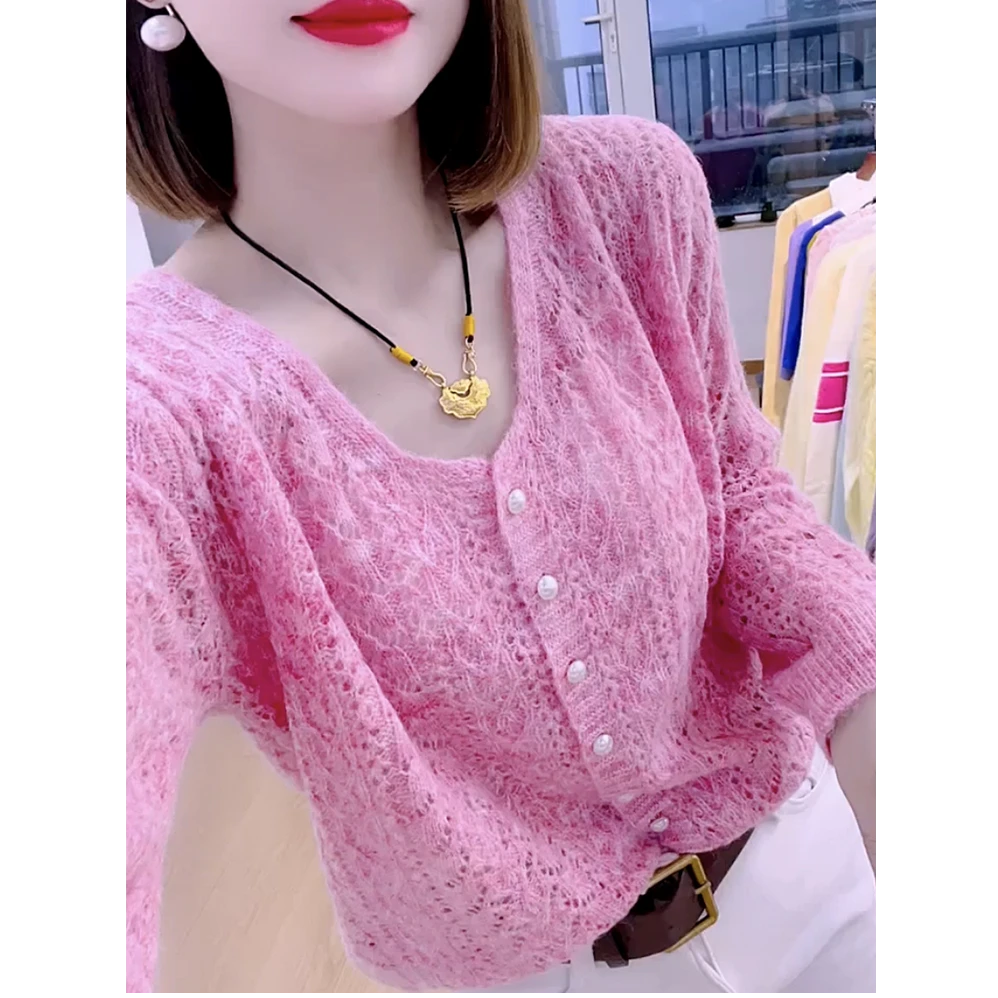 今年流行爆款粉红色减龄长袖镂空针织衫女2025秋季新款单排扣上衣
