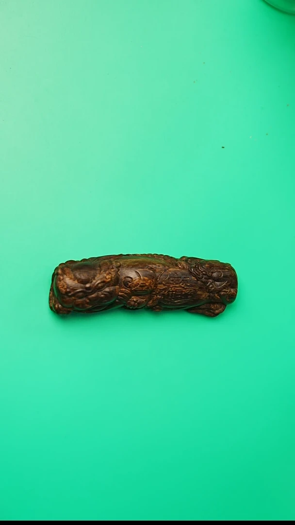 沉香手把件越南黑棋沉水容易手把件31.7g   8217