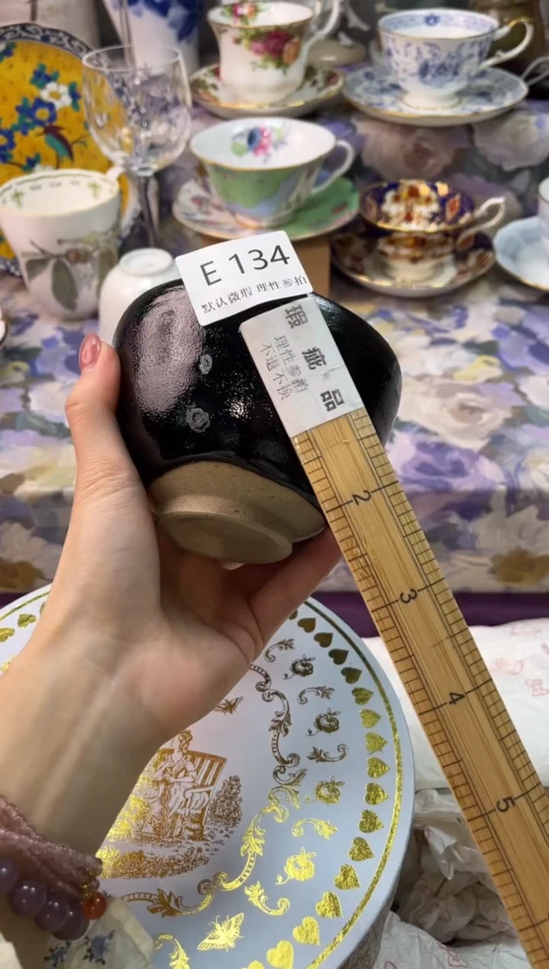 瓷片K***酱瓷片瓷片          E 134