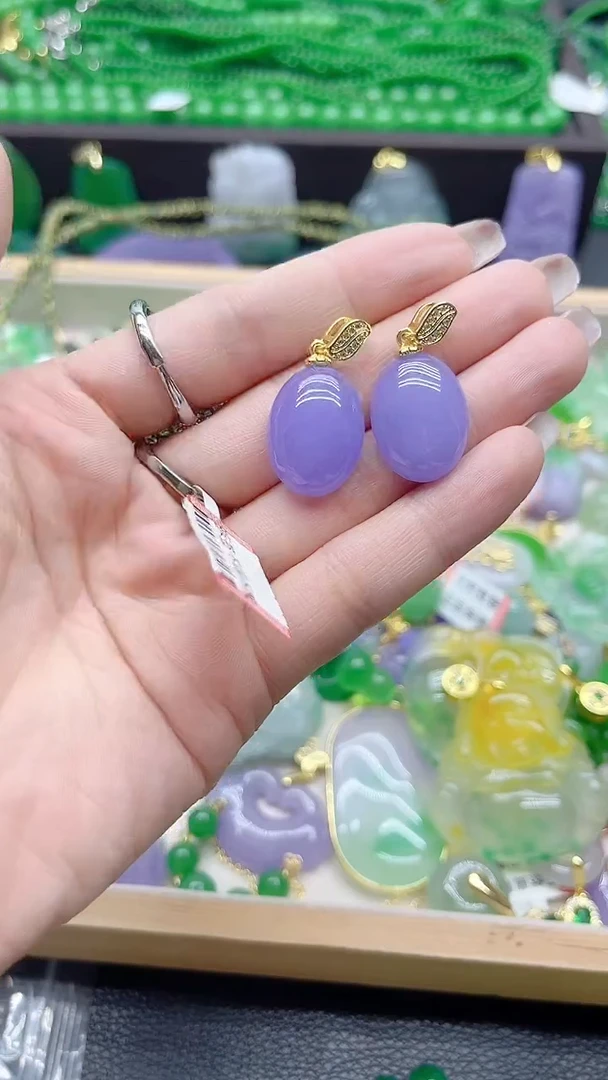 翡翠未镶嵌颈饰紫蛋面裸