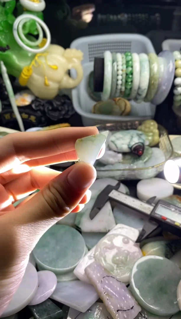 散珠翡翠A货翡翠16