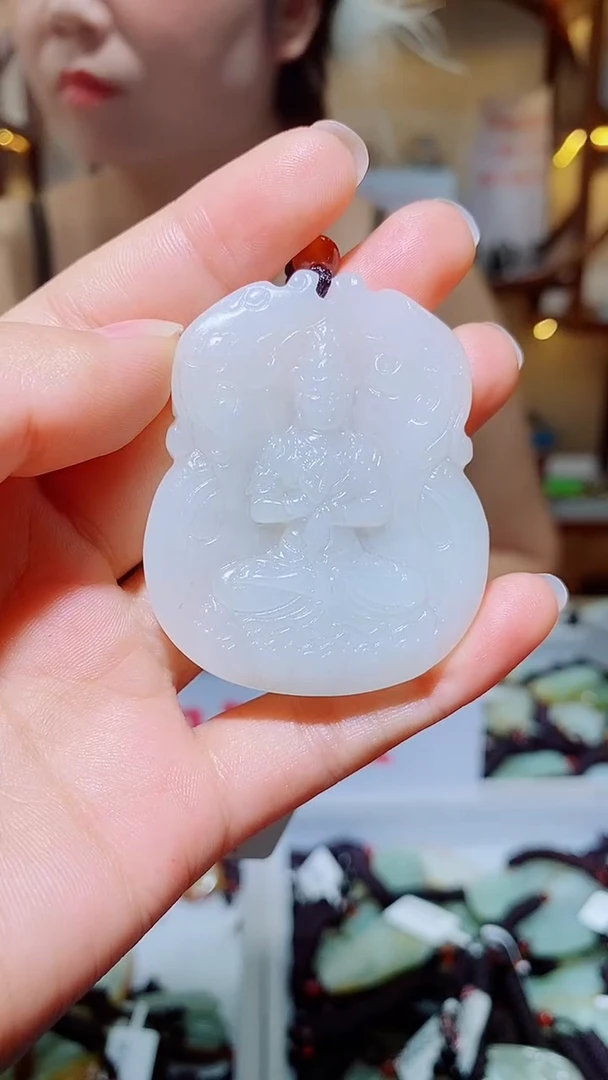 和田玉未镶嵌颈饰1