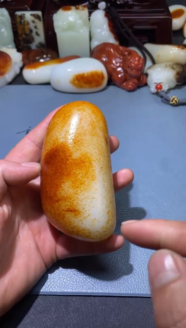 未镶嵌和田玉把件刘****.和田玉