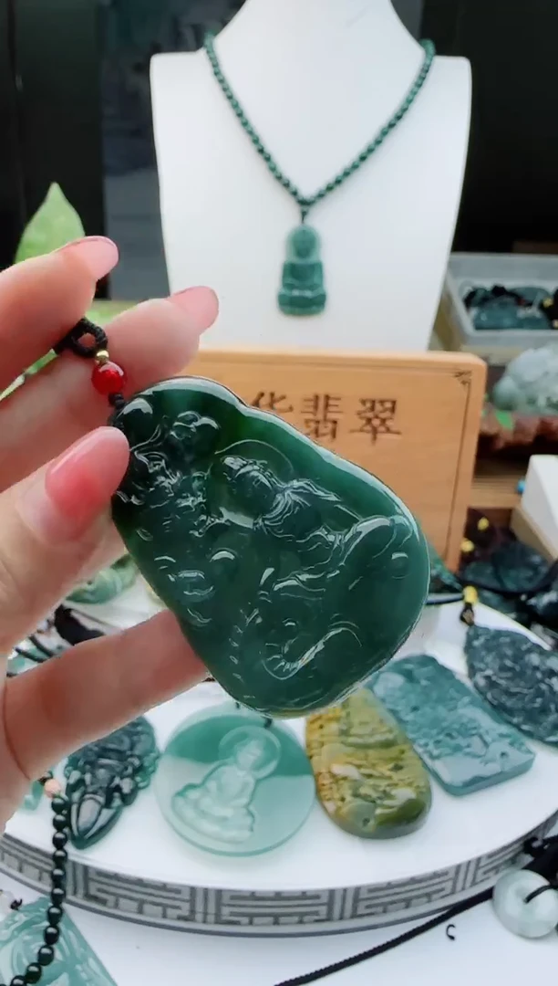 【闪购商品】翡翠颈饰未镶嵌多样性随机一件发货