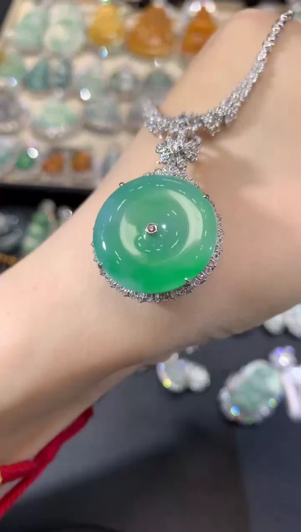 吊坠(不含链)18K金镶嵌翡翠77-扣子（不含链和扣