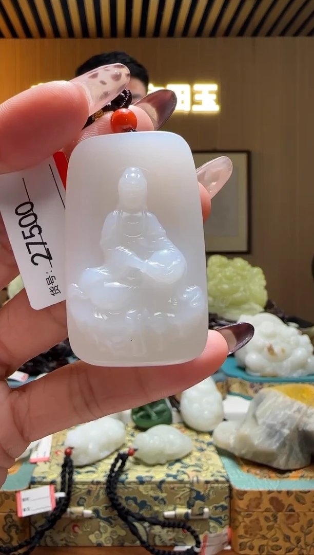 颈饰未镶嵌和田玉1