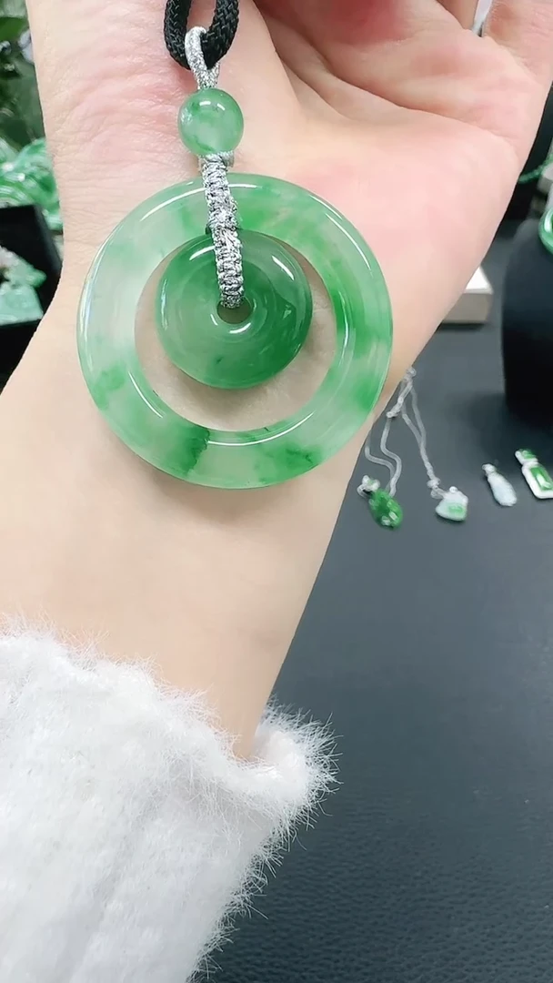 未镶嵌1石英质玉（非洲翠）/8234