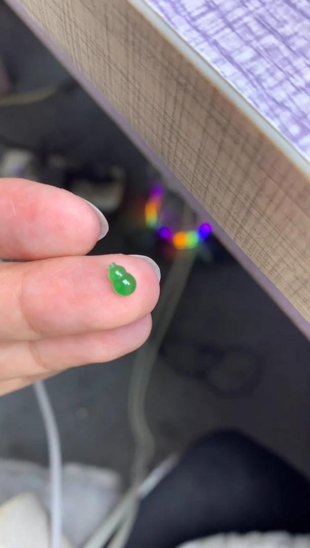 未镶嵌定制翡翠毛货