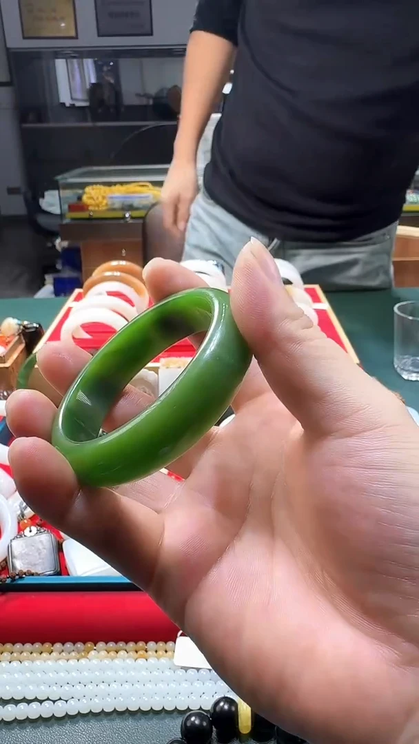 未镶嵌手镯和田玉豫****鞋手镯