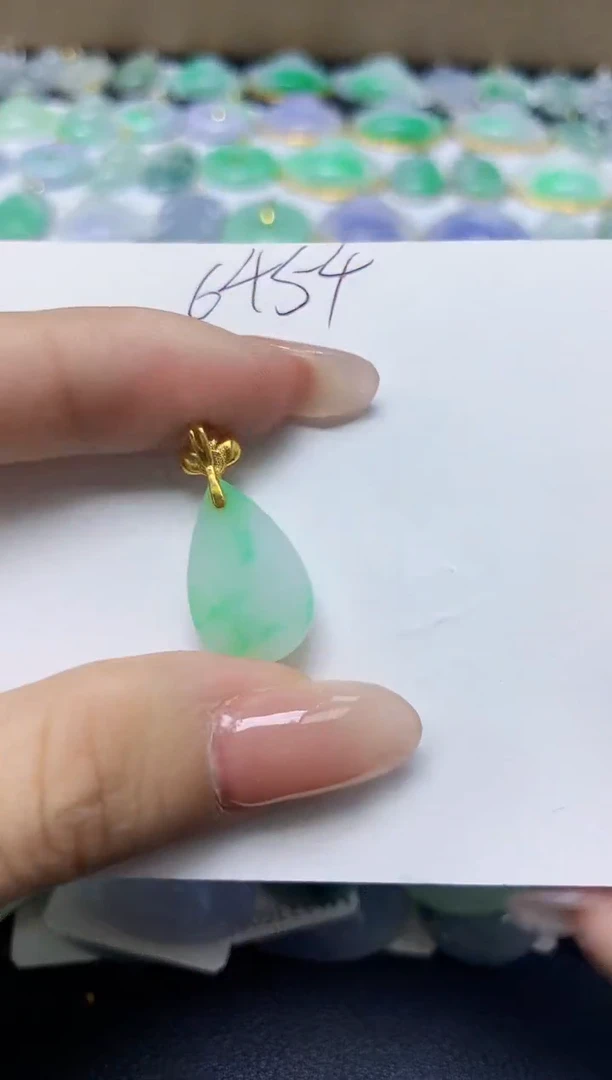 翡翠未镶嵌颈饰天然缅甸翡翠A货