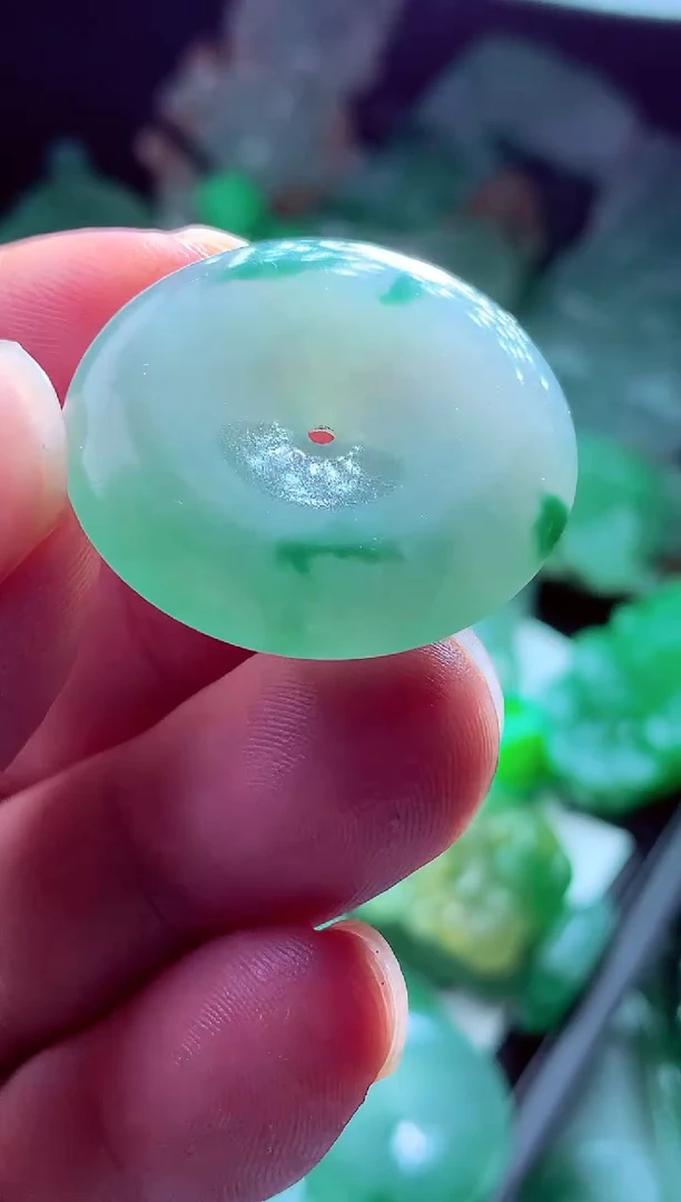 未镶嵌定制翡翠糖**?翡翠毛货定制