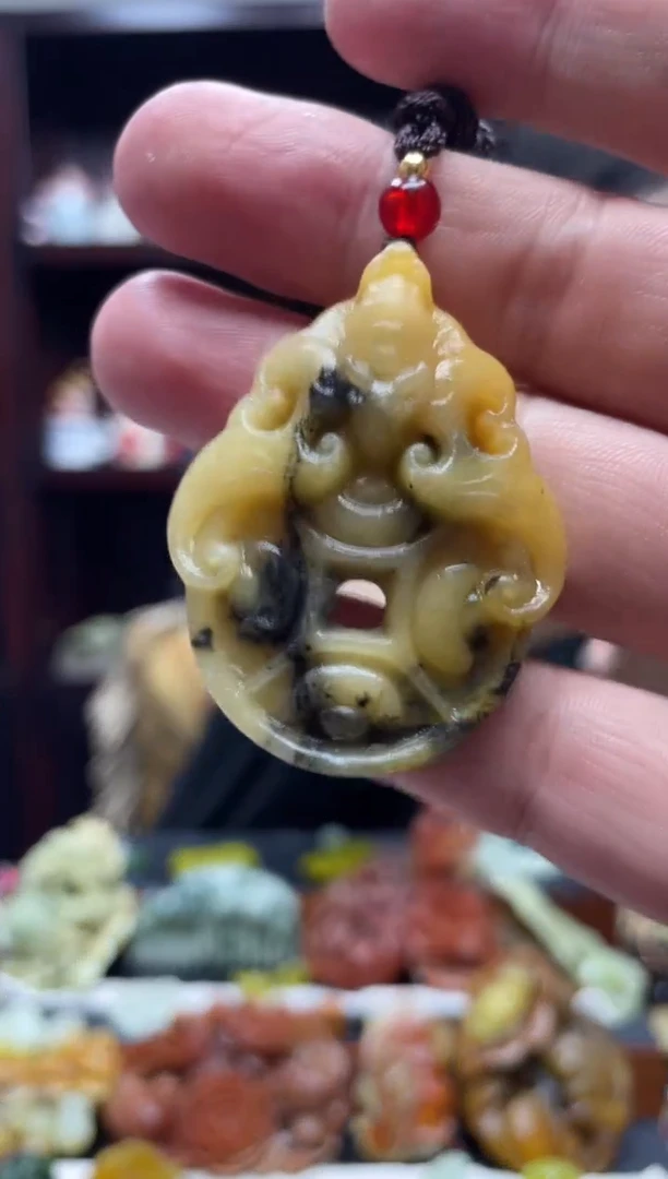 岫玉未镶嵌吊坠·