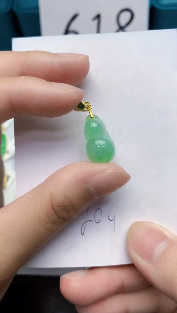 翡翠未镶嵌颈饰0000000000