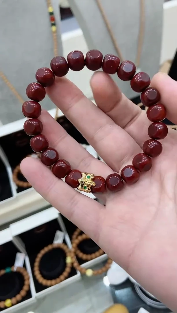菩提手串/手链机刷玉化猴头六方手串