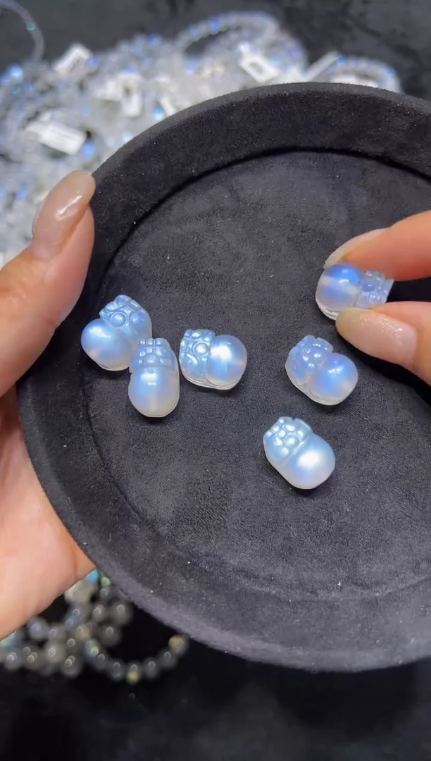 长石未镶嵌裸石大号蓝月光貔貅 默认微瑕介意勿拍