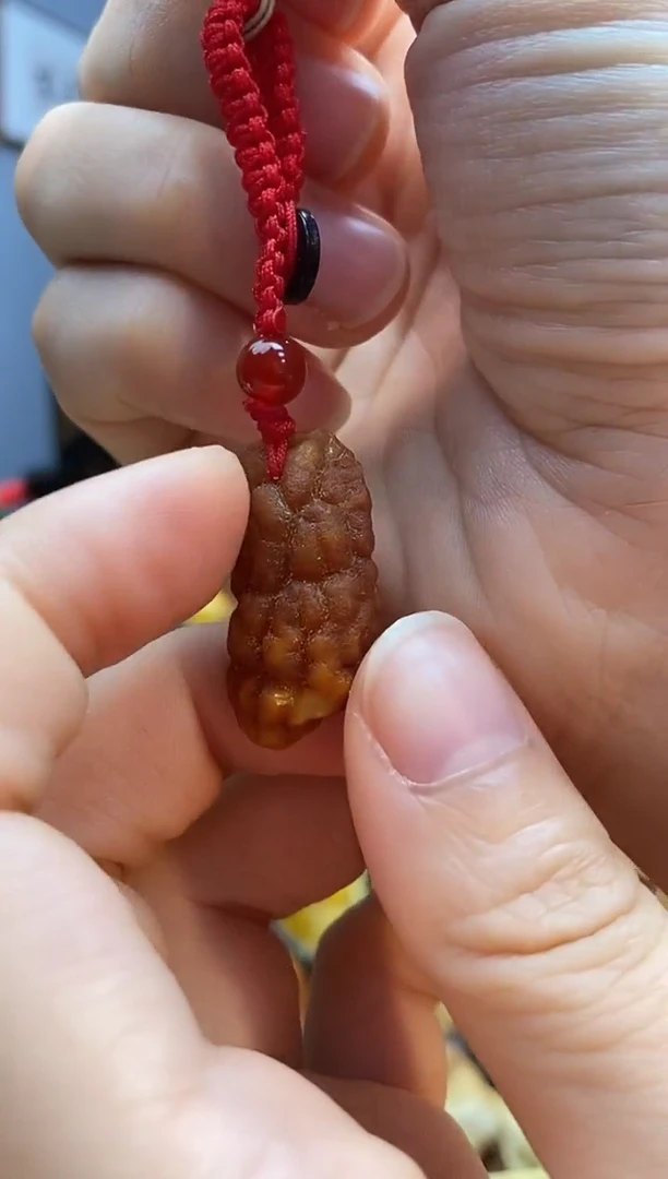 琥珀颈饰未镶嵌吊坠