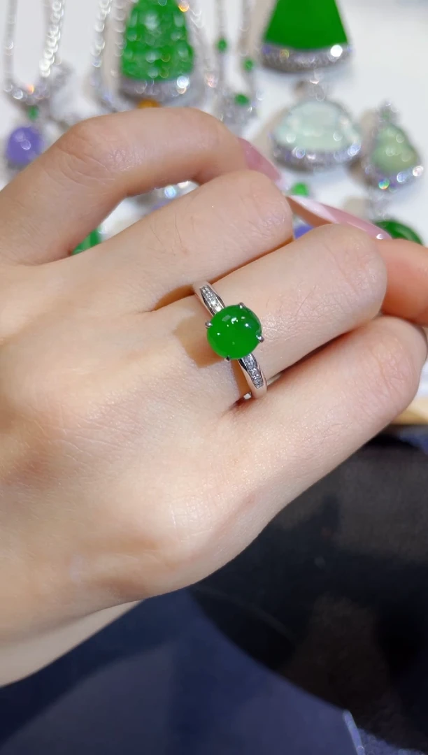 颈饰18K金镶嵌翡翠团购1