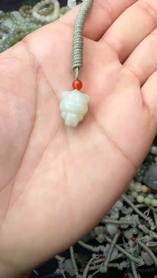 颈饰未镶嵌和田玉拍一发一