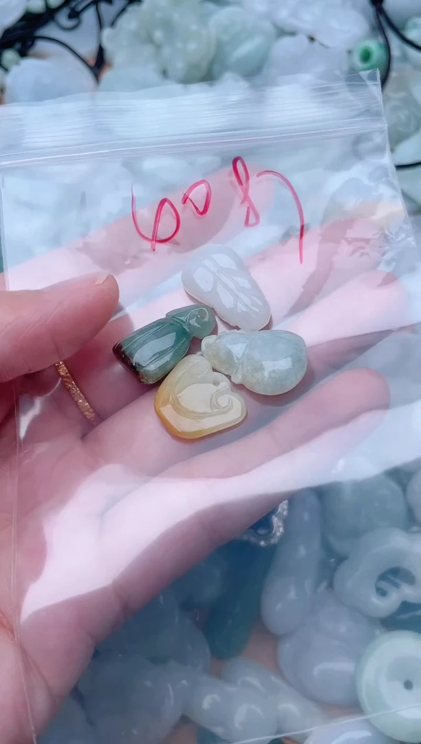 颈饰未镶嵌翡翠4087