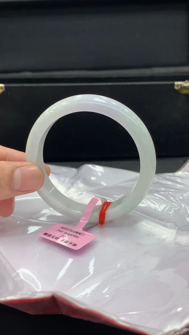 未镶嵌手镯翡翠翡翠手镯