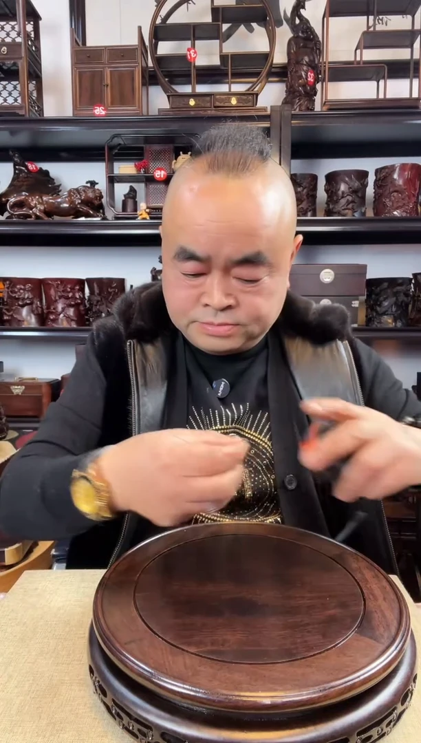 木老李红木工艺品93瑕疵