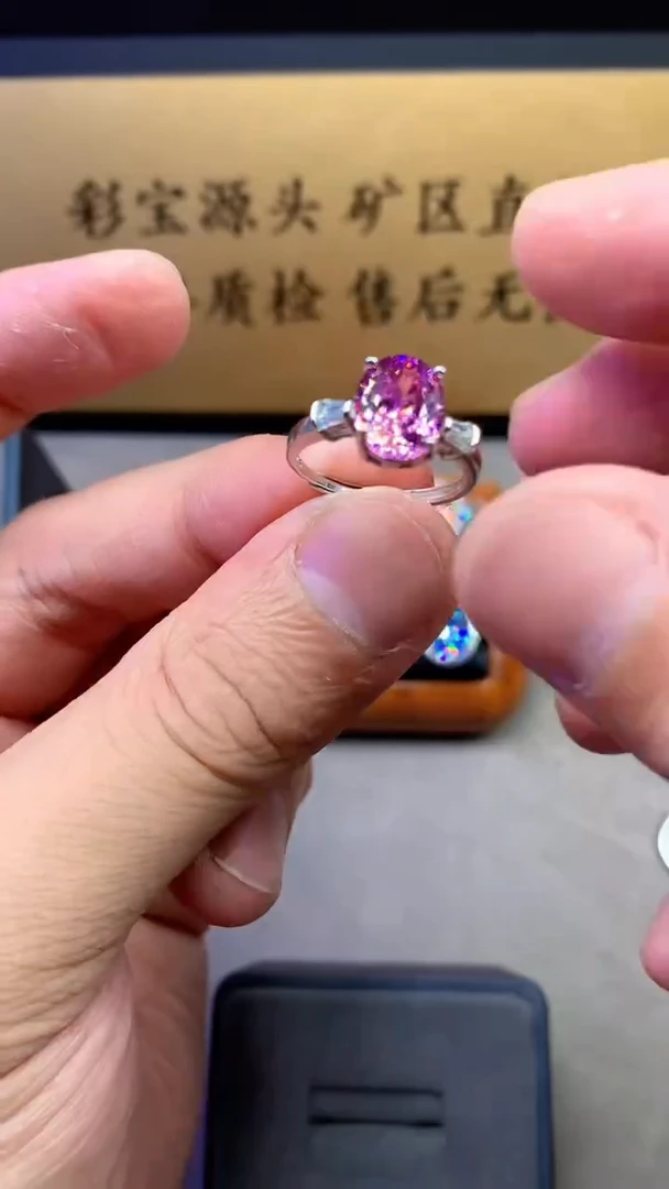 银S925镶嵌戒指红色碧玺2222