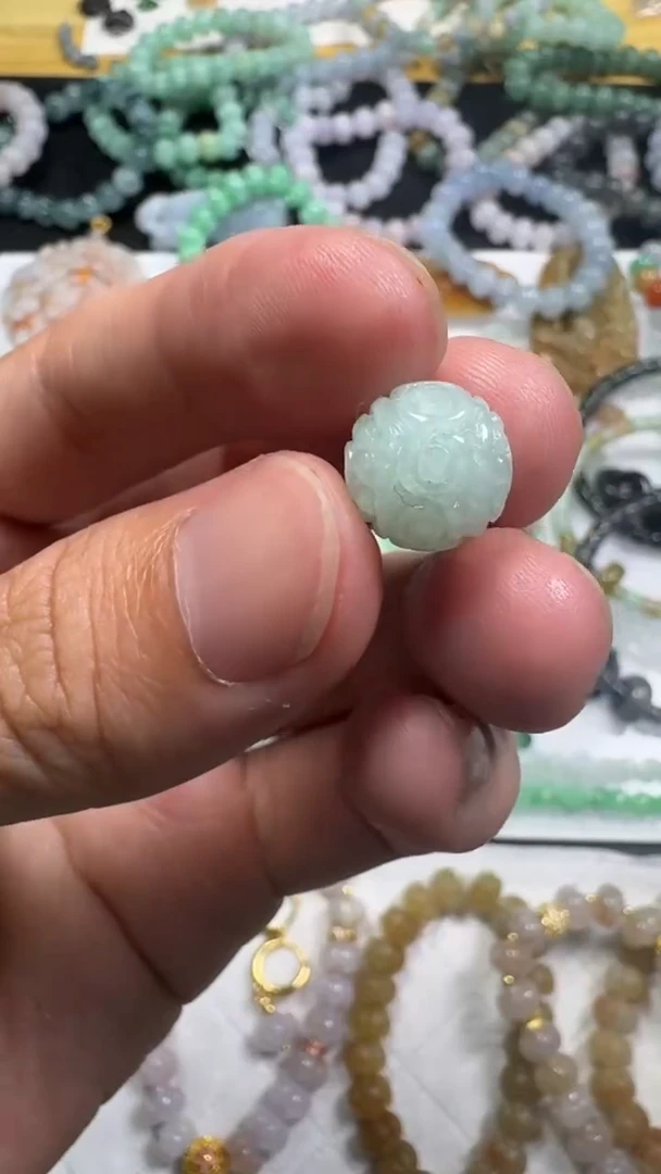 翡翠未镶嵌颈饰【闪购商品】 天然翡翠