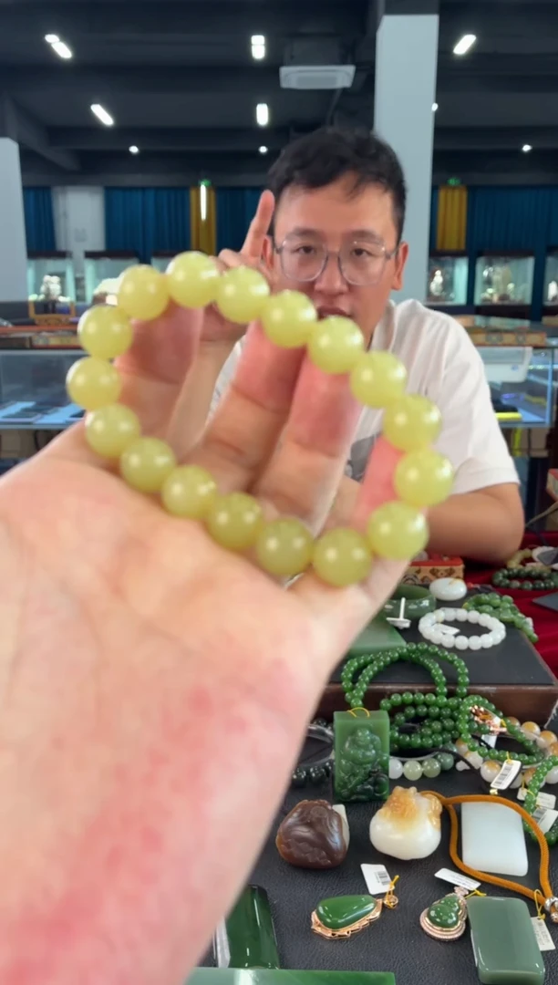 和田玉未镶嵌颈饰手串