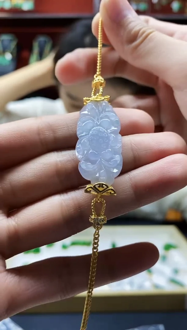 颈饰未镶嵌翡翠吊坠