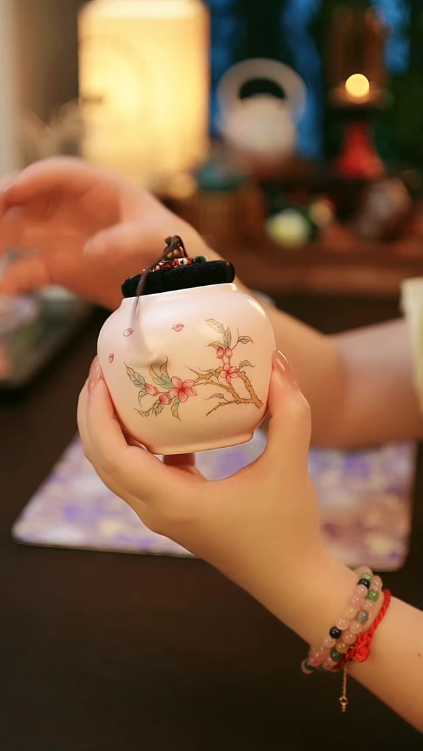 陶瓷茶具粉汝桃花 茶叶罐