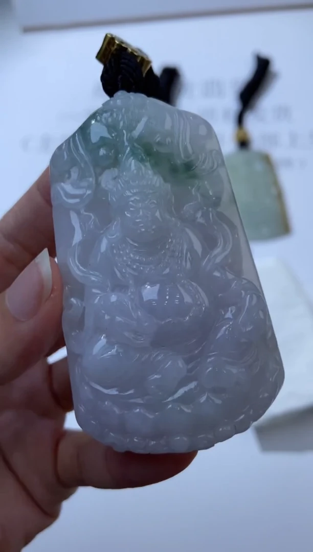 未镶嵌挂件翡翠300947       多人