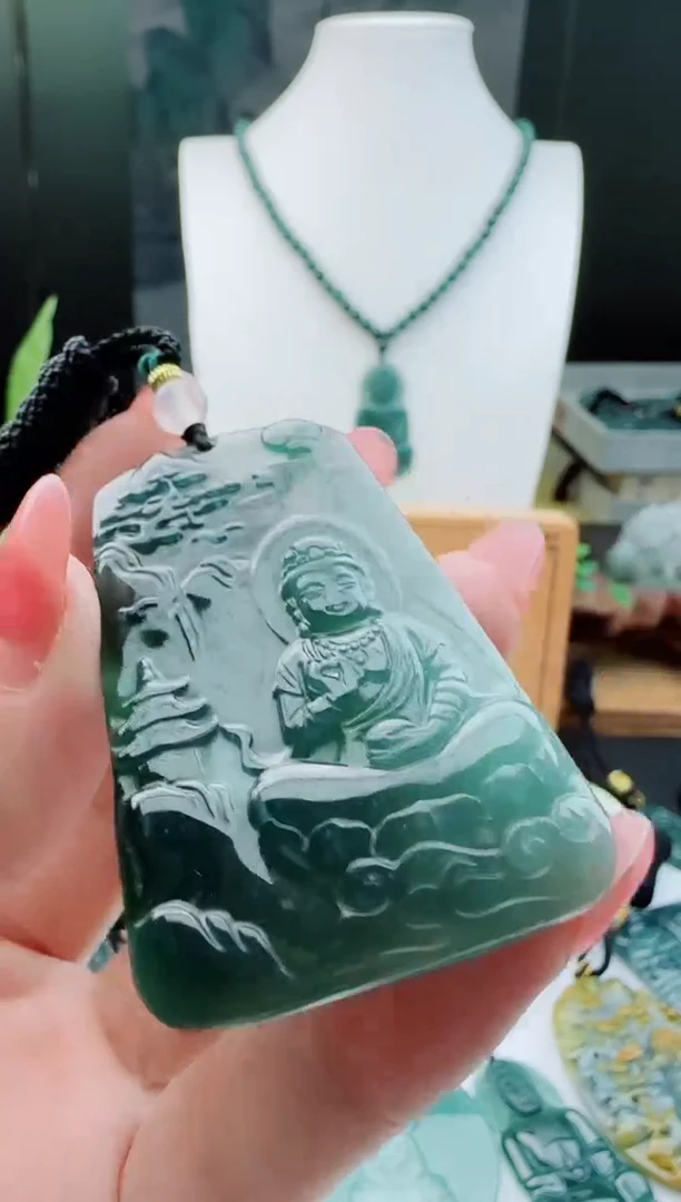 【闪购商品】翡翠颈饰未镶嵌多样性随机一件发货