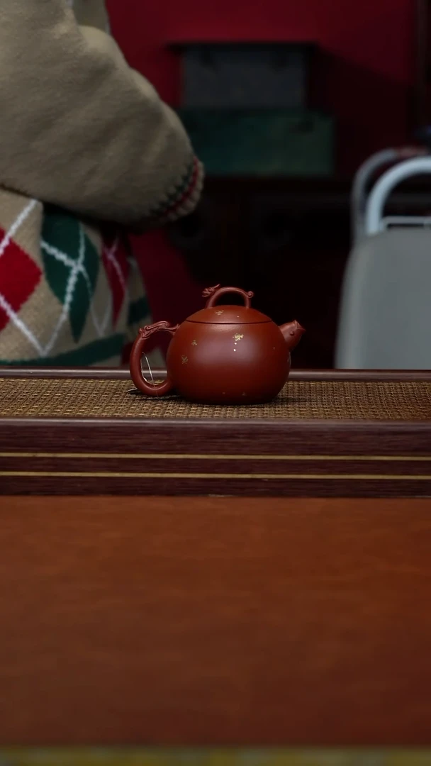 茶壶紫砂79 洒金 朱泥 西施鱼龙